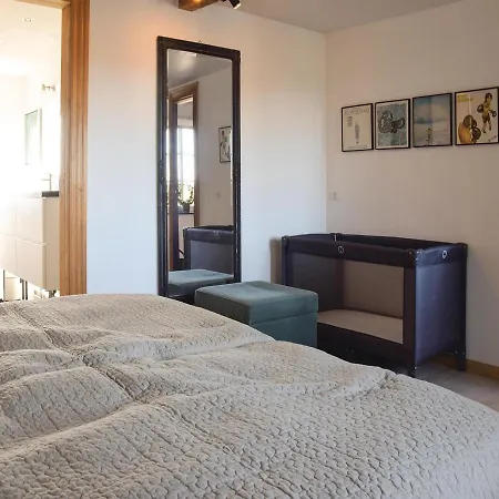Four Bedroom Holiday In 度假居 尼堡