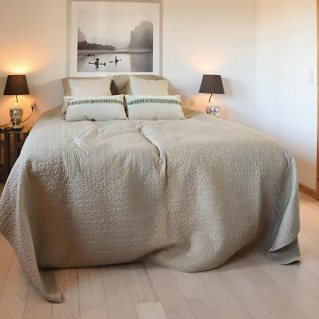 度假居 Four Bedroom Holiday In