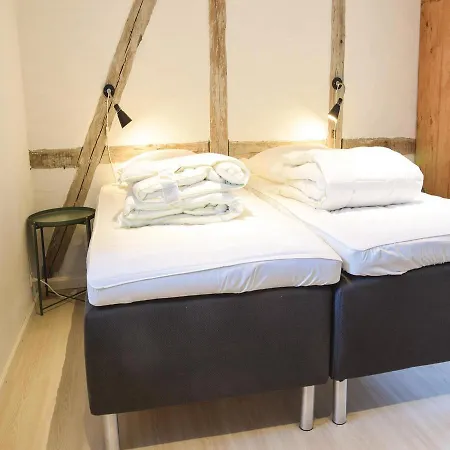 Four Bedroom Holiday In 度假居 尼堡